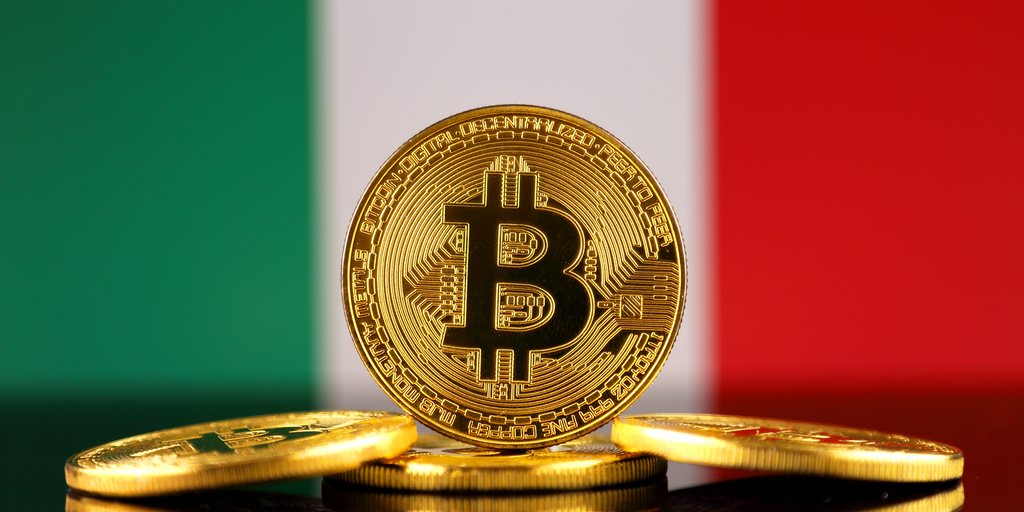 Italy &#039, s Largest Banking Group Intesa Sanpaolo Buys$ 1 Million in Bitcoin