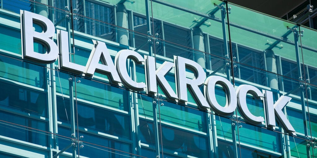 BlackRock&#039, s Bitcoin ETF Lands on Canadian Markets With Dual-Currency Buying