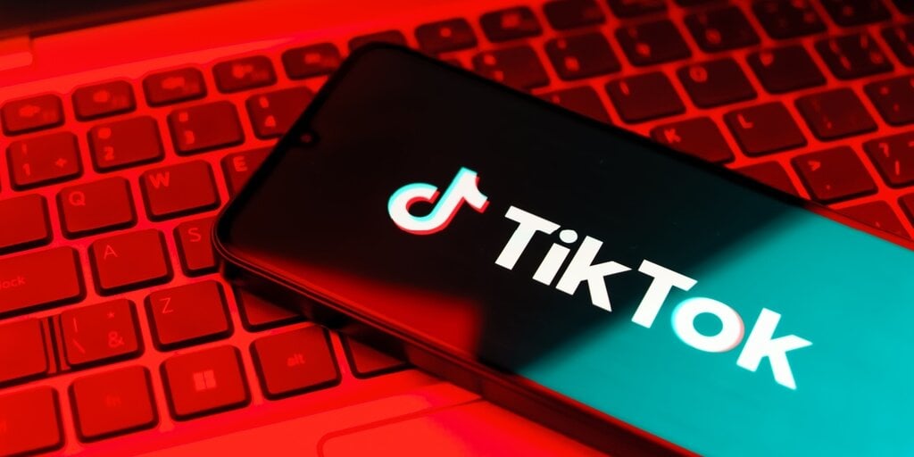 TikTok Calls Elon Musk Acquisition Rumors &#039, Pure Fiction&#039, Ahead of US Ban