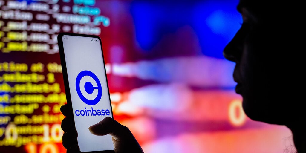 Coinbase Launches Solana, Hedera Futures Contracts for US Merchants